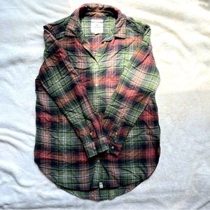 AE American Eagle Ahh-Mazingly Soft Boyfriend Fit Flannel, Small